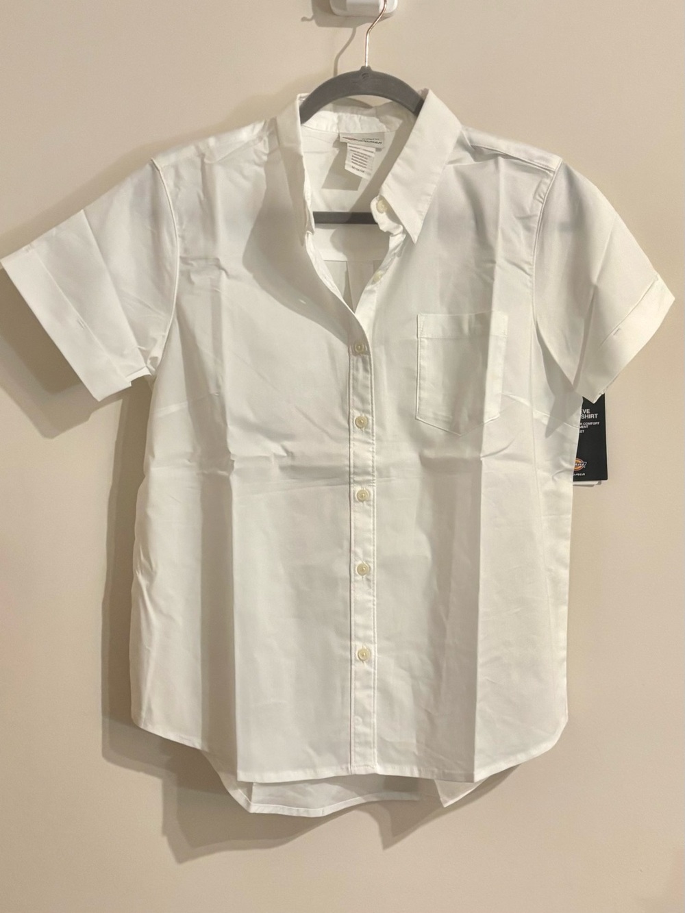 Dickies Women's Short Sleeve
Button Up White Collared Uniform
Dress Shirt Size M